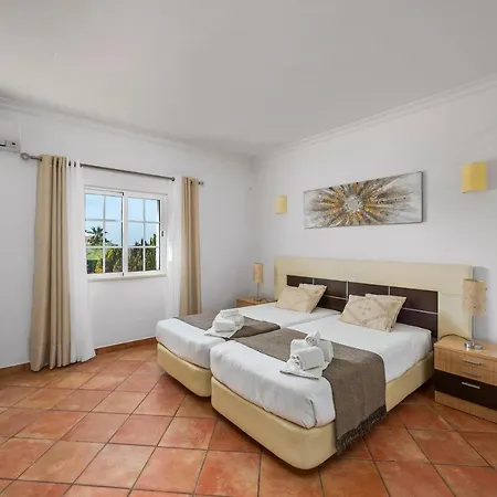 Βίλα Laura By Algarve Holidays Αλμπουφέιρα