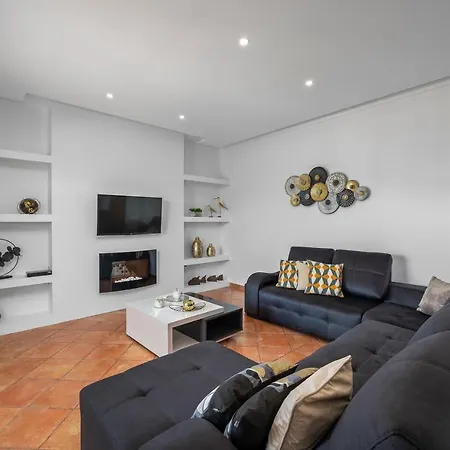 Laura By Algarve Holidays * Αλμπουφέιρα