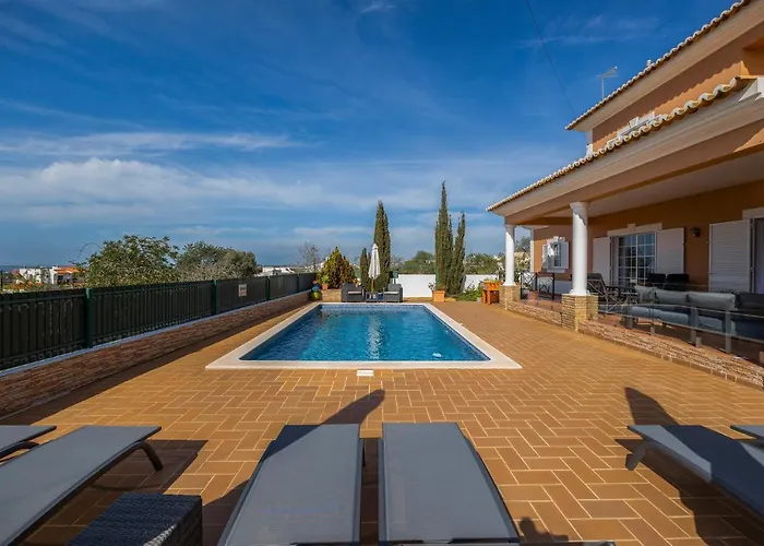 Laura By Algarve Holidays Вілла