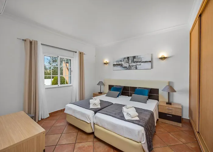 Laura By Algarve Holidays